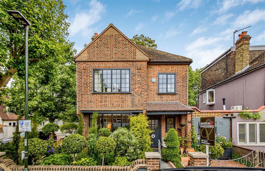 Property photo 1 of 17