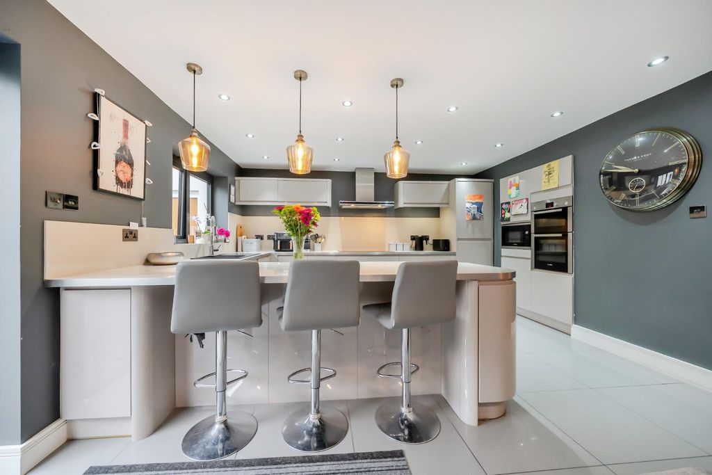 Property photo 2 of 20 Kitchen Diner.Jpg