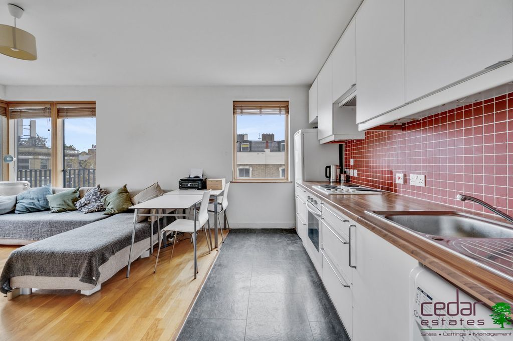 Property photo 2 of 9