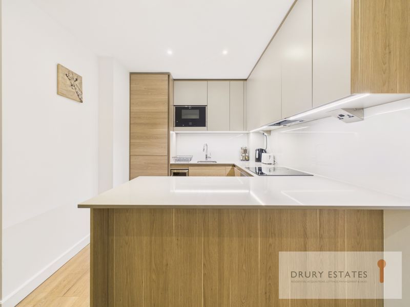 Property photo 3 of 11 Kitchen