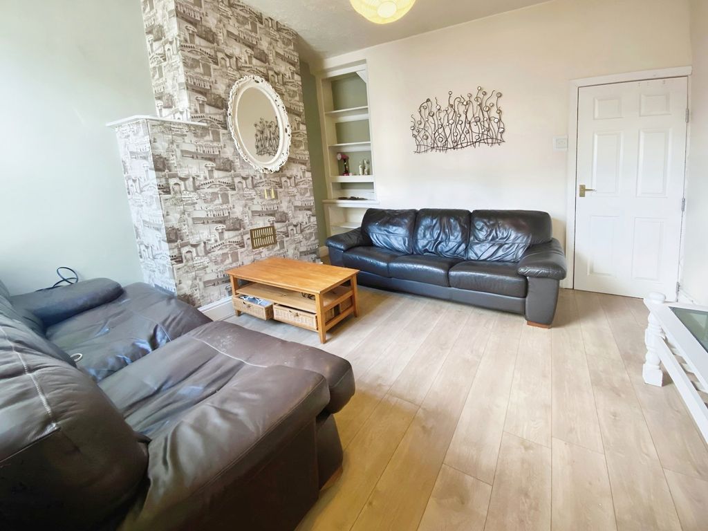 Property photo 2 of 10 Picture No. 06