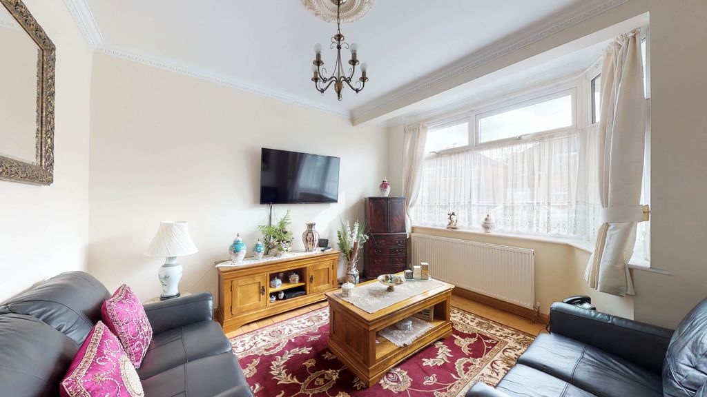 Property photo 3 of 25