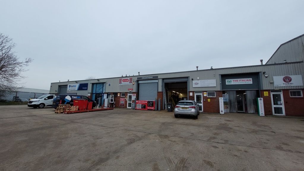 Property photo 2 of 6 Photo 5