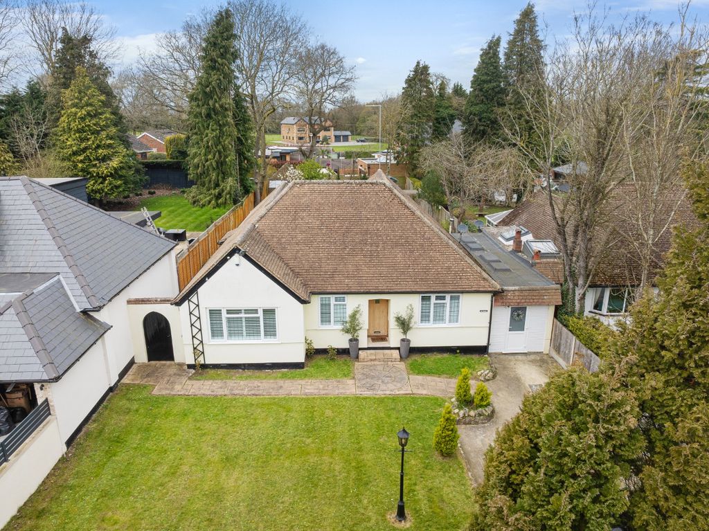 Property photo 1 of 33 4881300