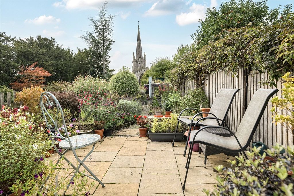 Property photo 2 of 21 Picture No. 06