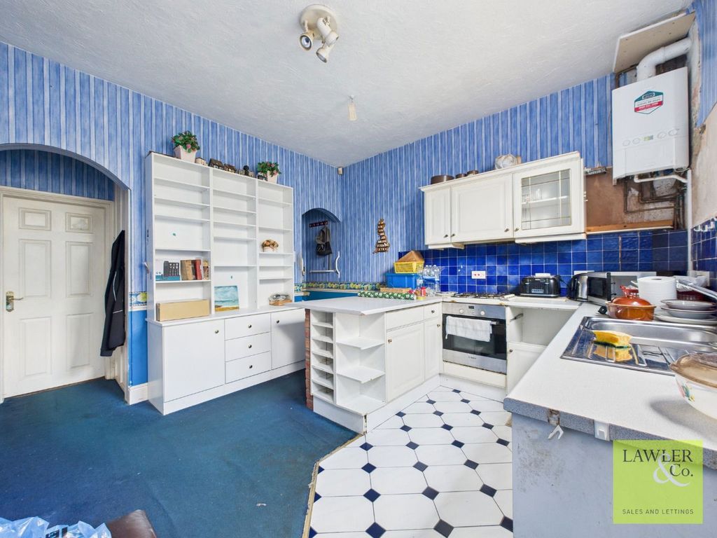 Property photo 3 of 11