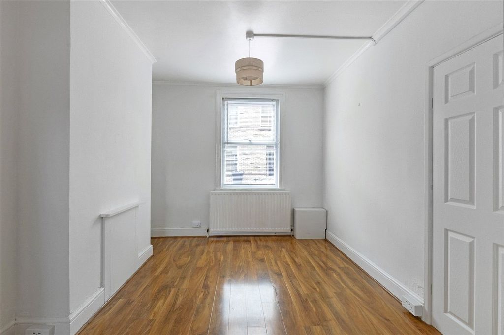 Property photo 2 of 15 Picture No. 05