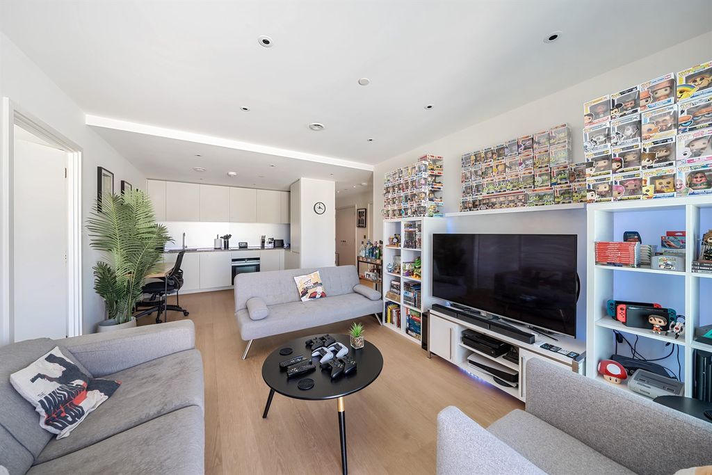 Property photo 1 of 19 (Main)