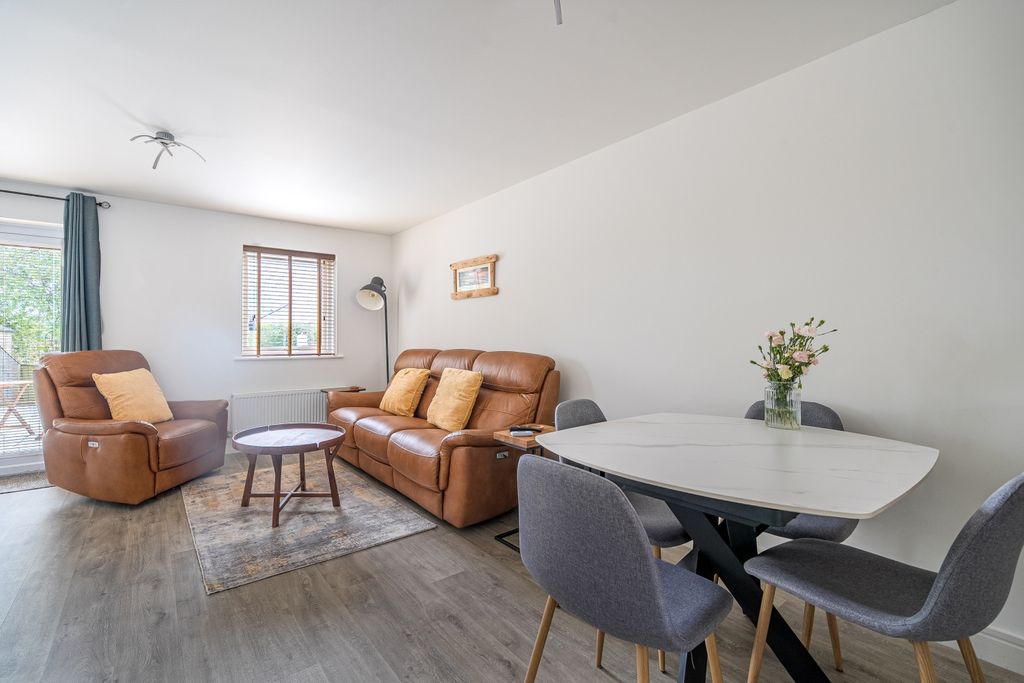 Property photo 3 of 18 1455861 (10)