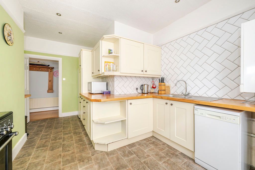 Property photo 3 of 13 Photo 6