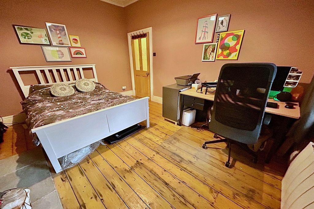 Property photo 3 of 20 Living Room