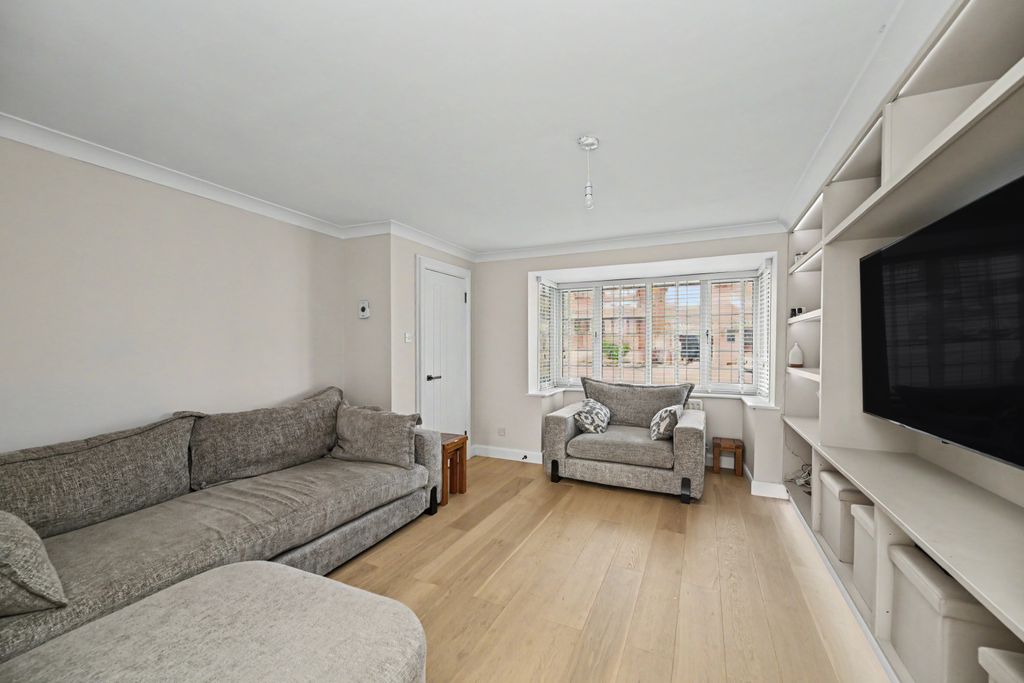 Property photo 2 of 19