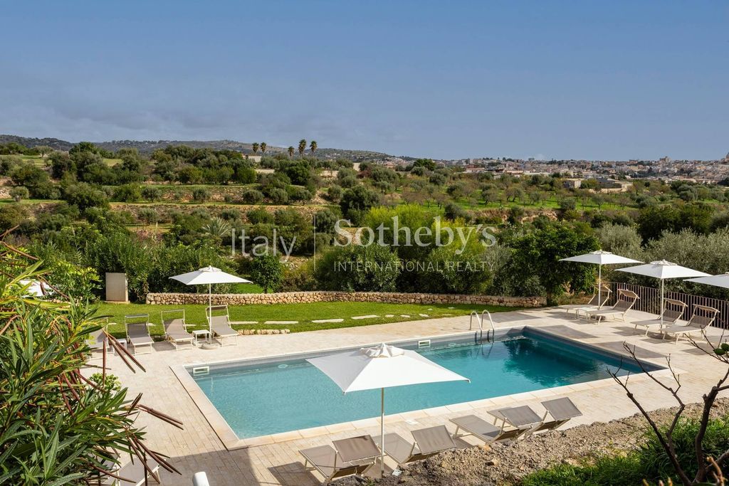 Property photo 3 of 35