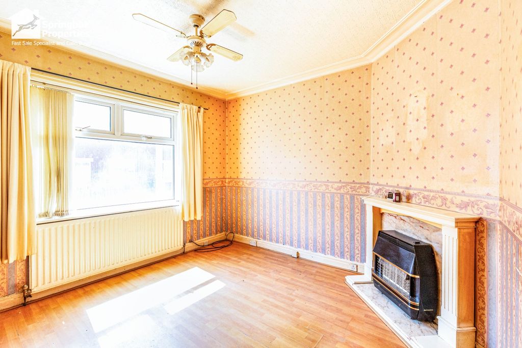 Property photo 2 of 11 Image 1