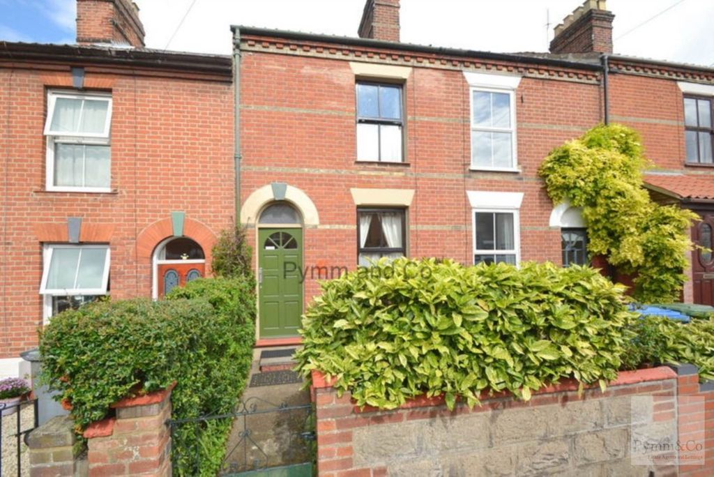 Property photo 2 of 13