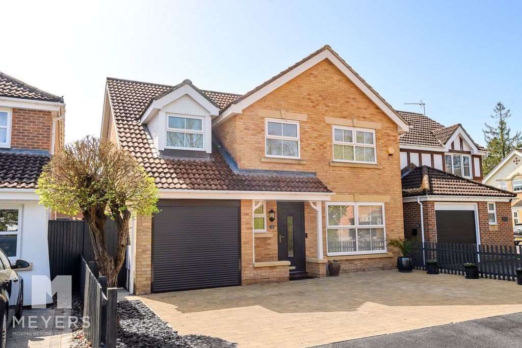 Property photo 1 of 31