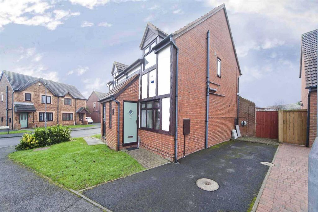 Property photo 2 of 21