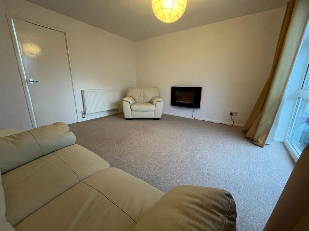 Property photo 3 of 10 1000025409.Jpg