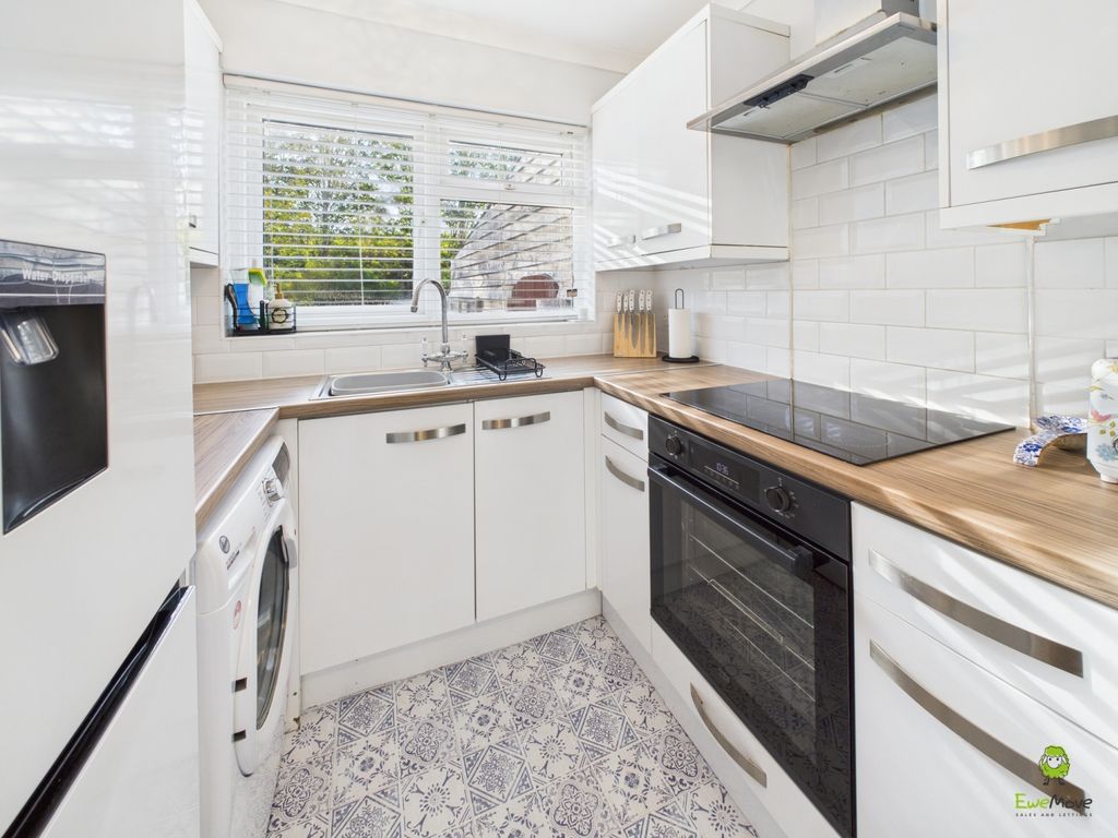 Property photo 2 of 15 Presented By Clinton Crawford At Ewemove Bexleyhea