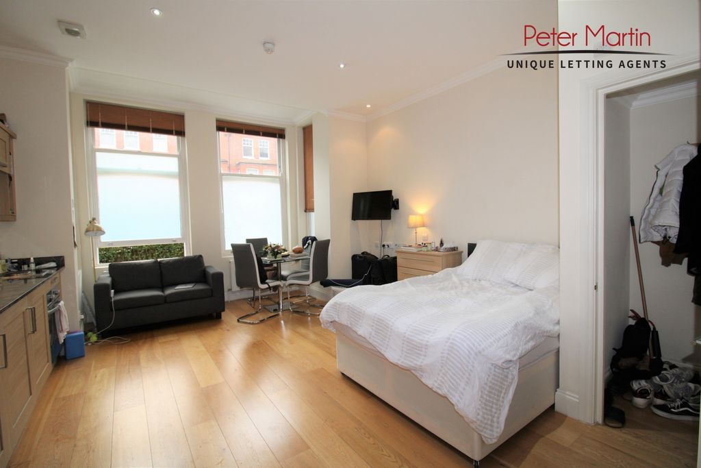 Property photo 3 of 7 Photo 3