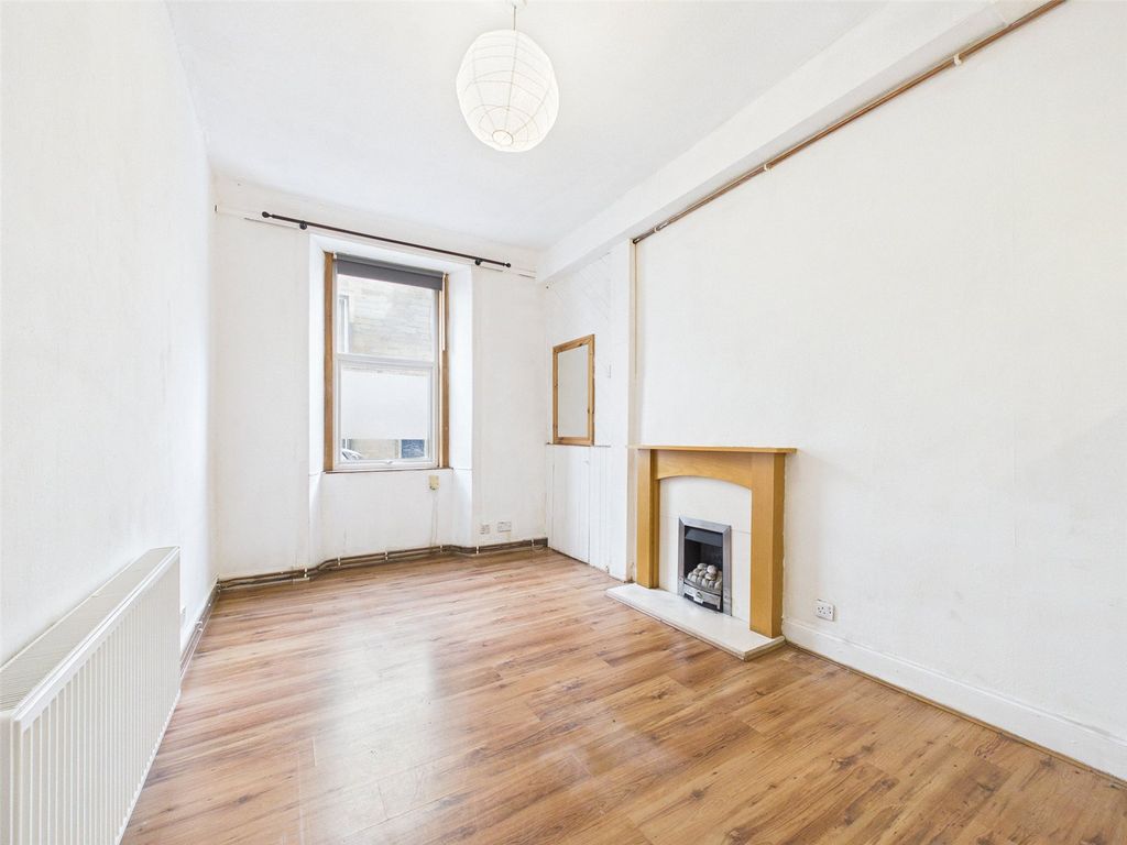 Property photo 2 of 15 Picture No. 24