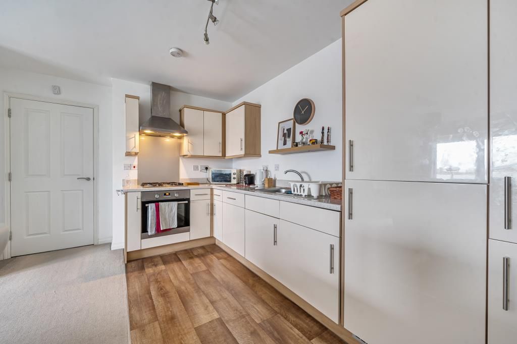 Property photo 3 of 18 Kitchen