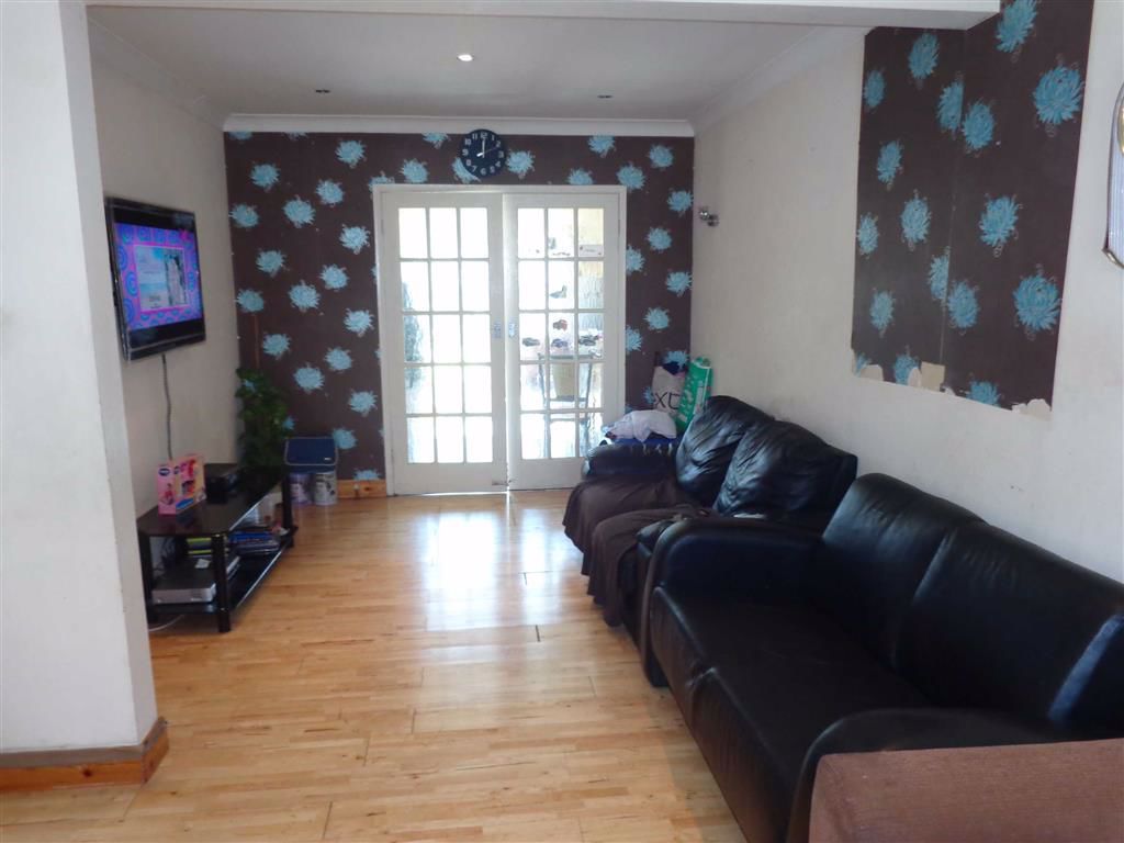 Property photo 2 of 12