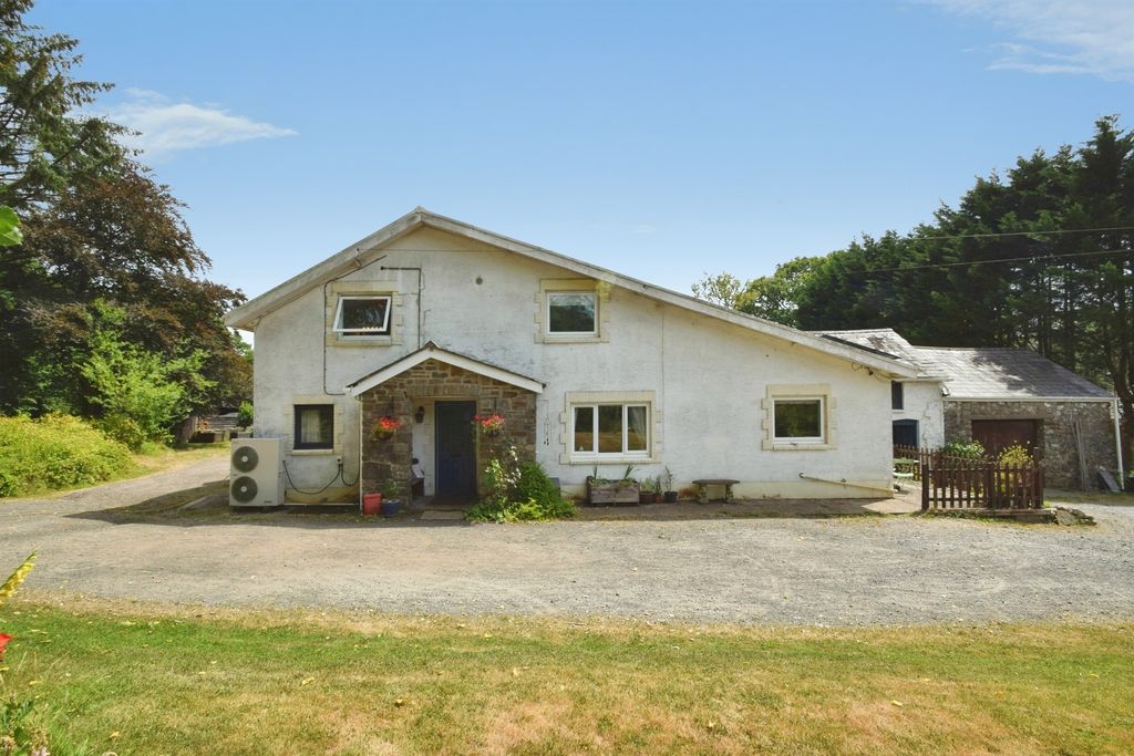 Property photo 1 of 20