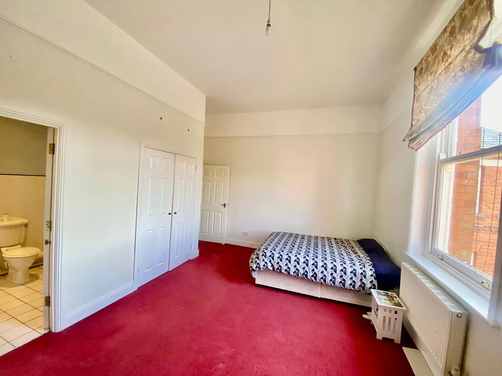 Property photo 3 of 30