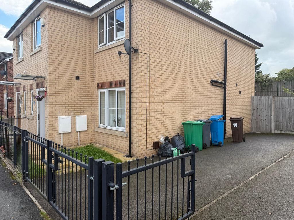 Property photo 2 of 14