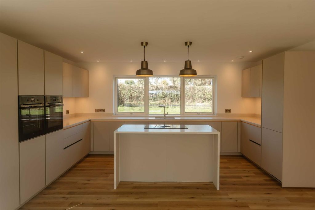 Additional image 23 of 4 bed property for saleColdwells Road, Holmer, Hereford HR1