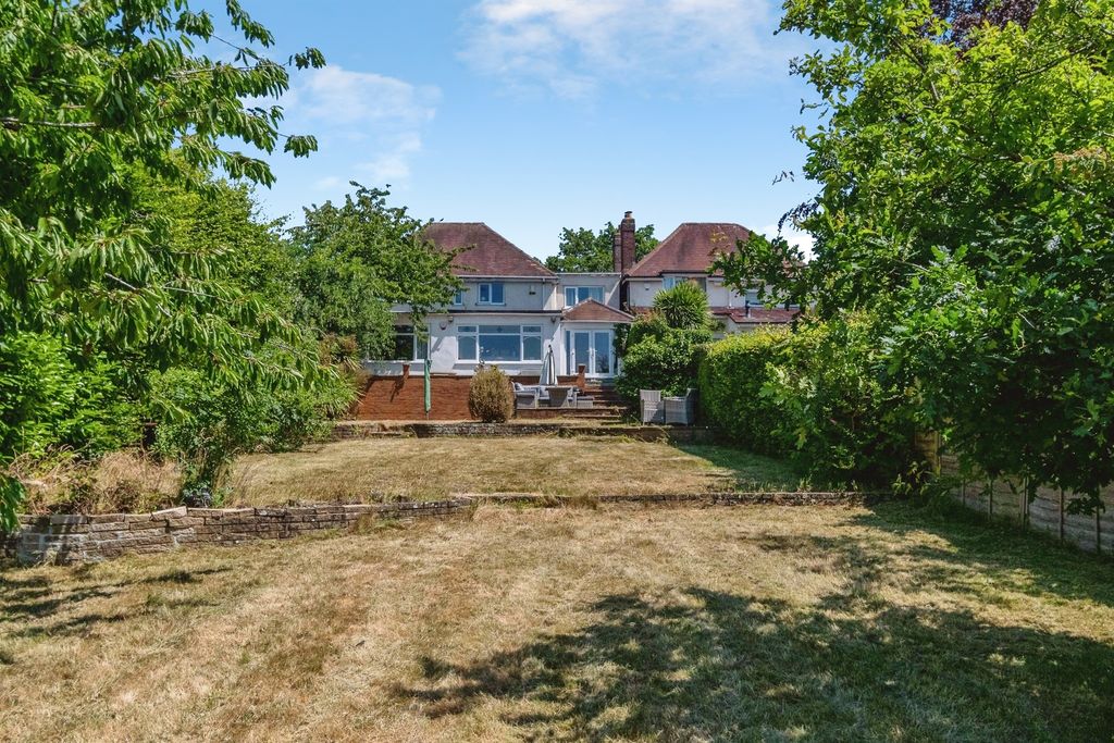 Property photo 2 of 18