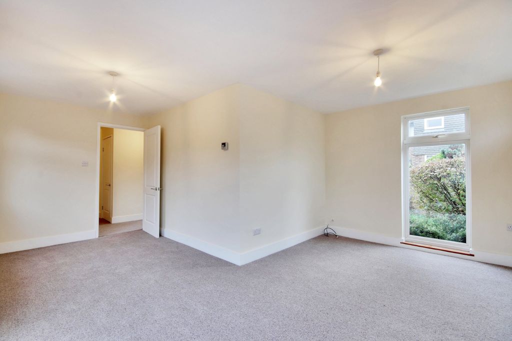 Property photo 3 of 10 Sitting Room