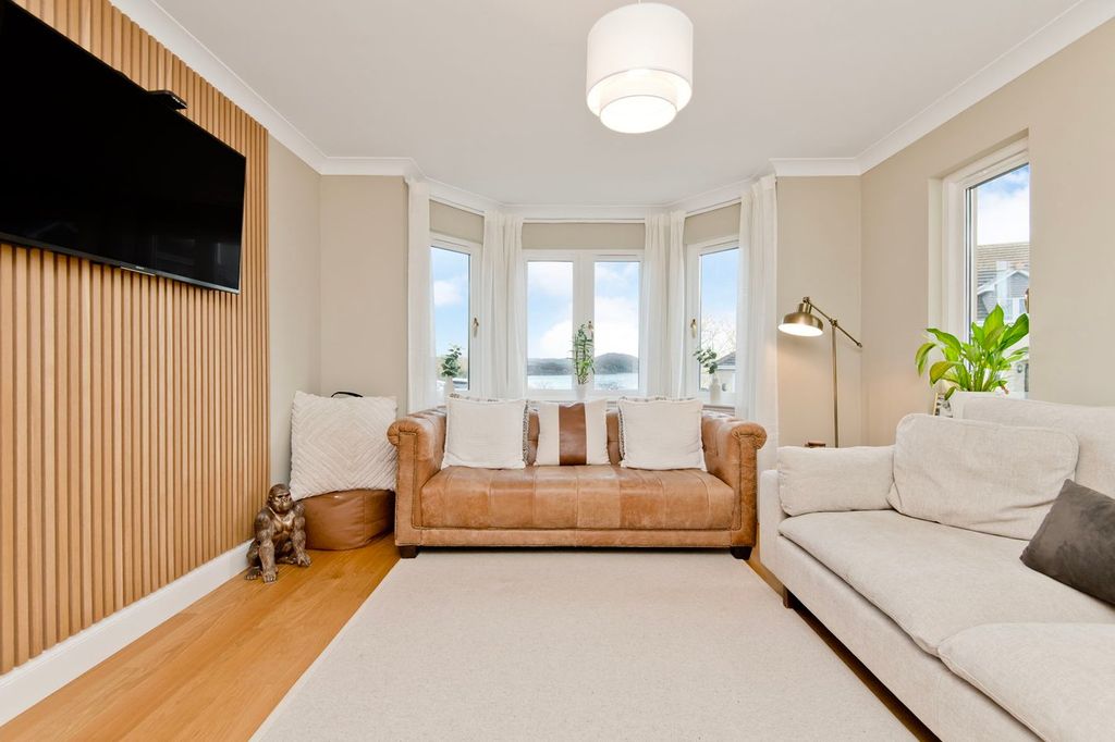 Property photo 2 of 29