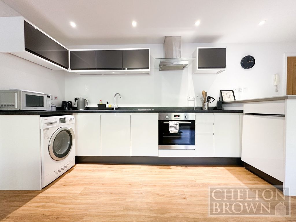 Property photo 3 of 24 Kitchen