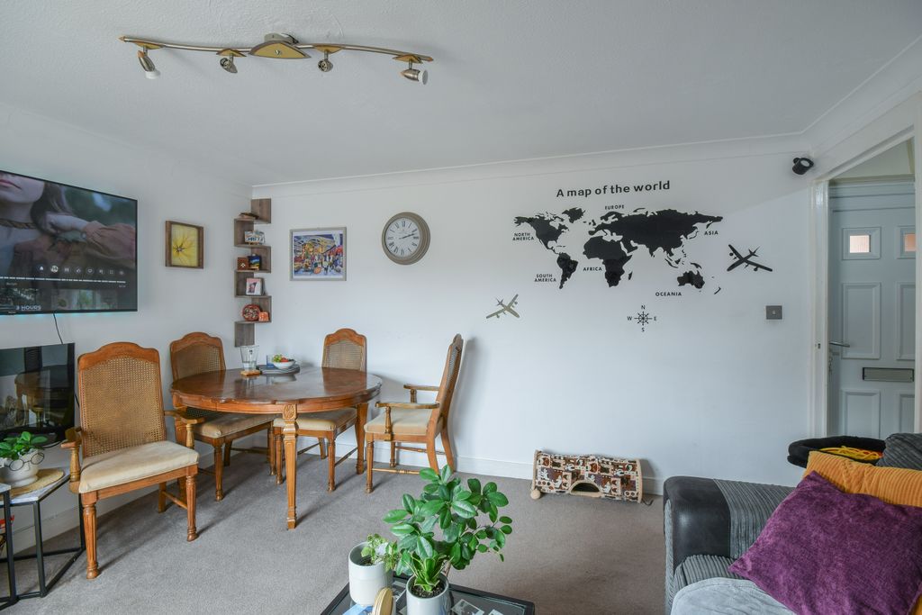 Property photo 3 of 15