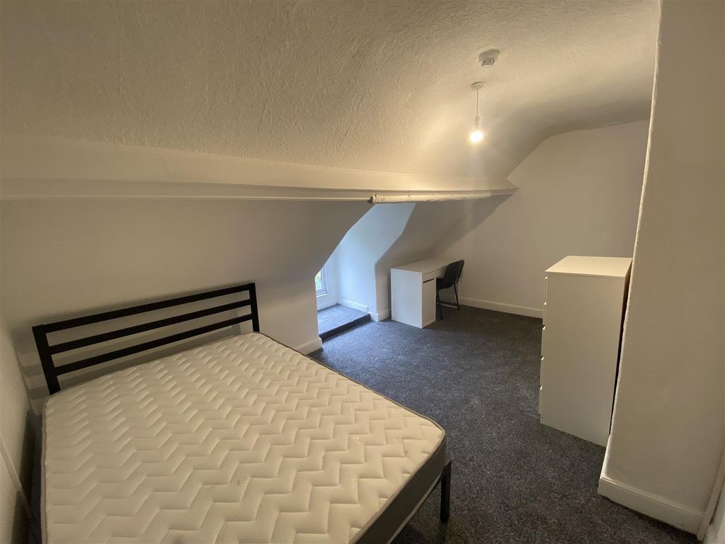 Property photo 1 of 6 Room 5c.Jpg