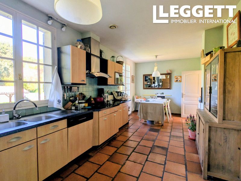 Property photo 3 of 10