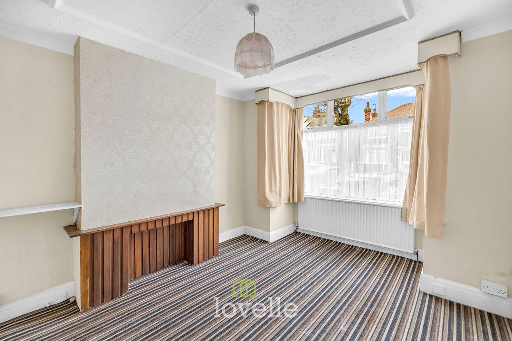 Property photo 3 of 21