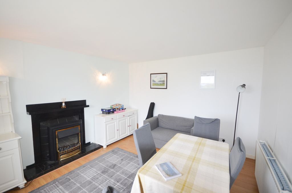 Property photo 2 of 40