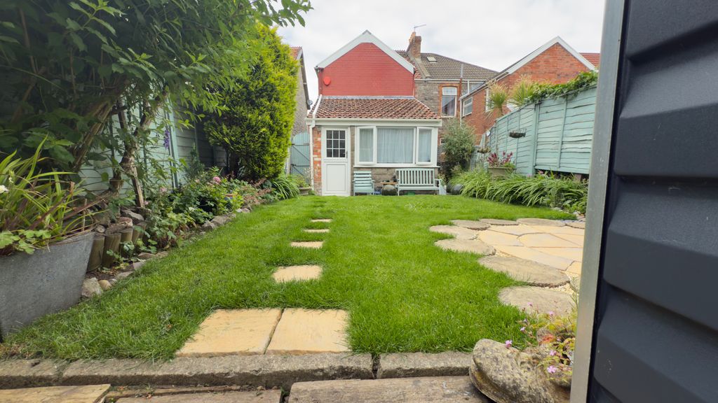 Property photo 2 of 33 Img_E3999
