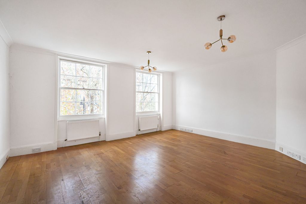 Property photo 2 of 26