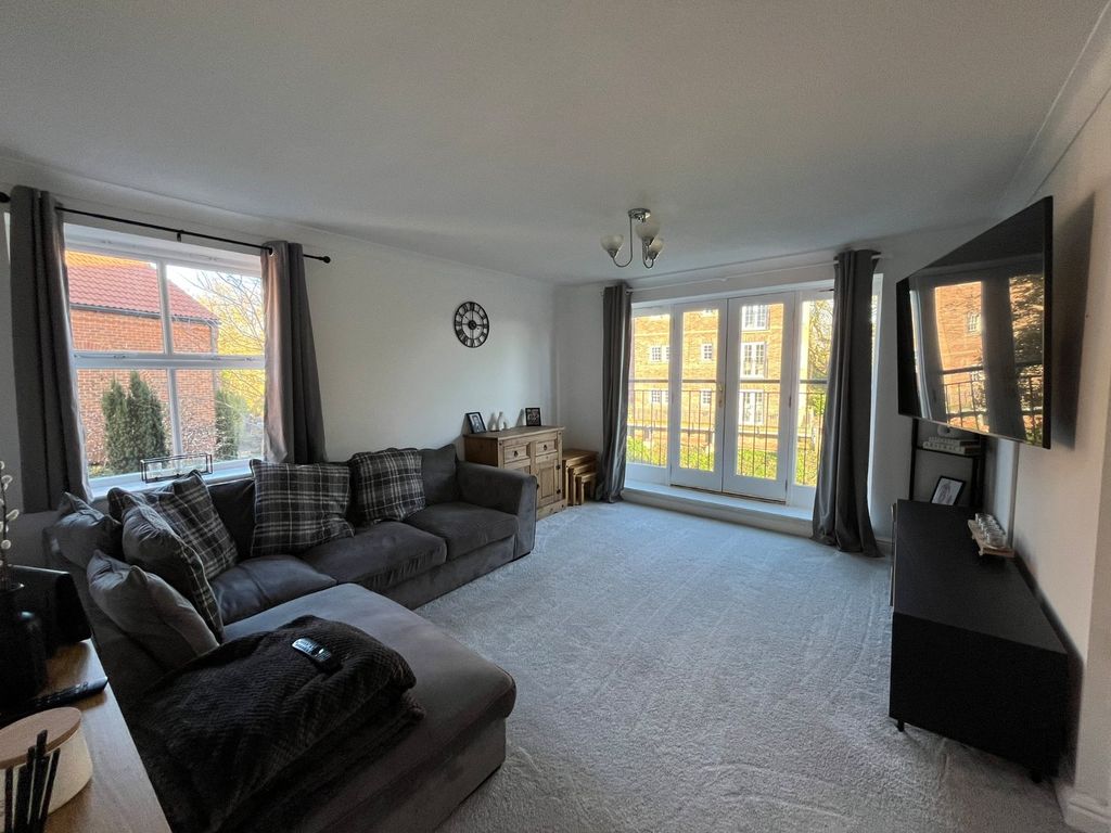 Property photo 3 of 7 Picture No. 06