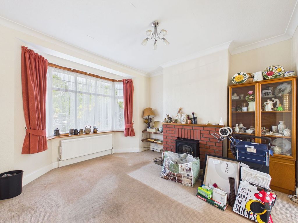 Property photo 2 of 23