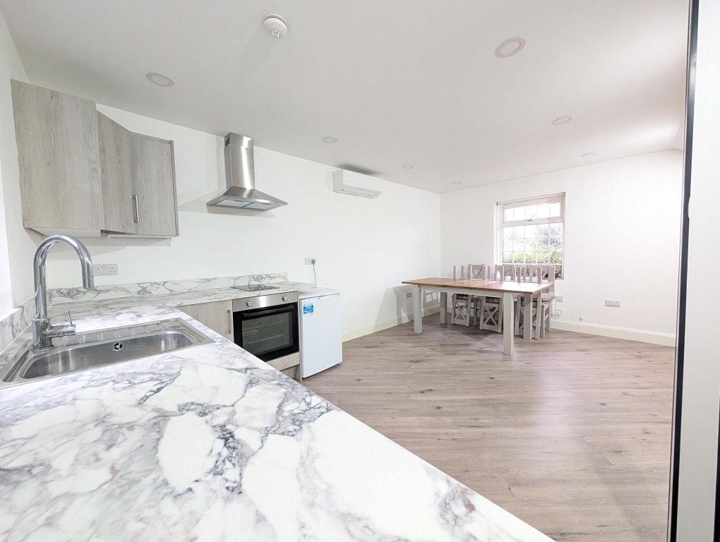 Property photo 2 of 7 Image