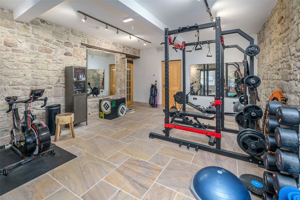 Property photo 3 of 21 Picture No. 05