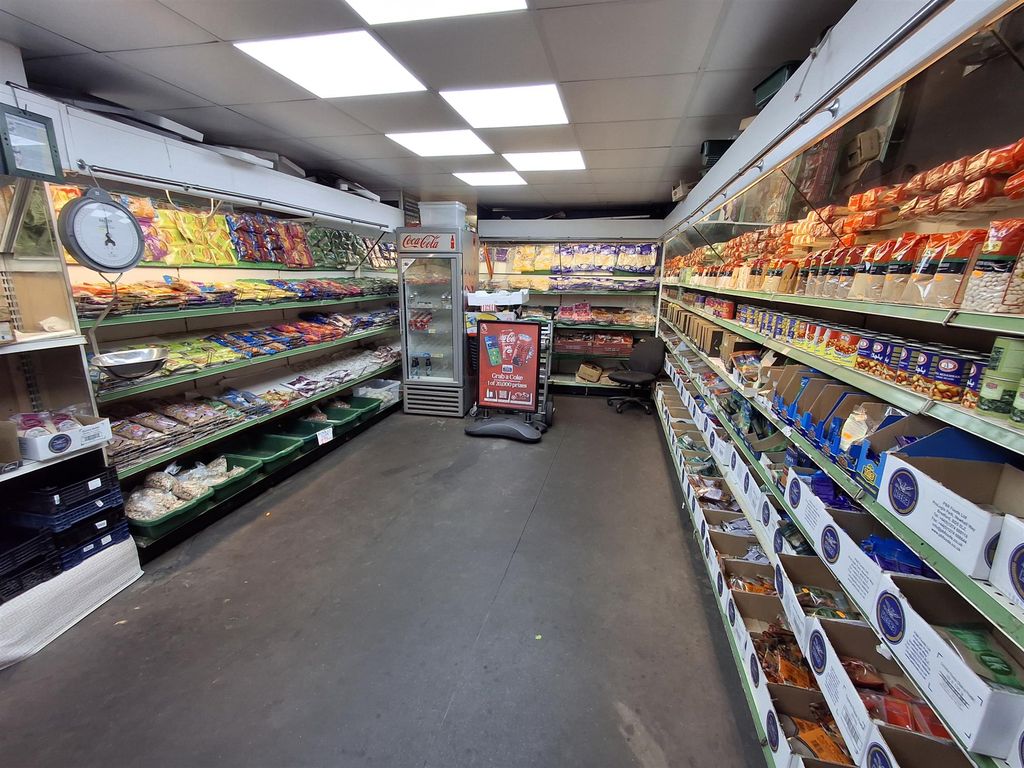 Property photo 1 of 6 Photo 0