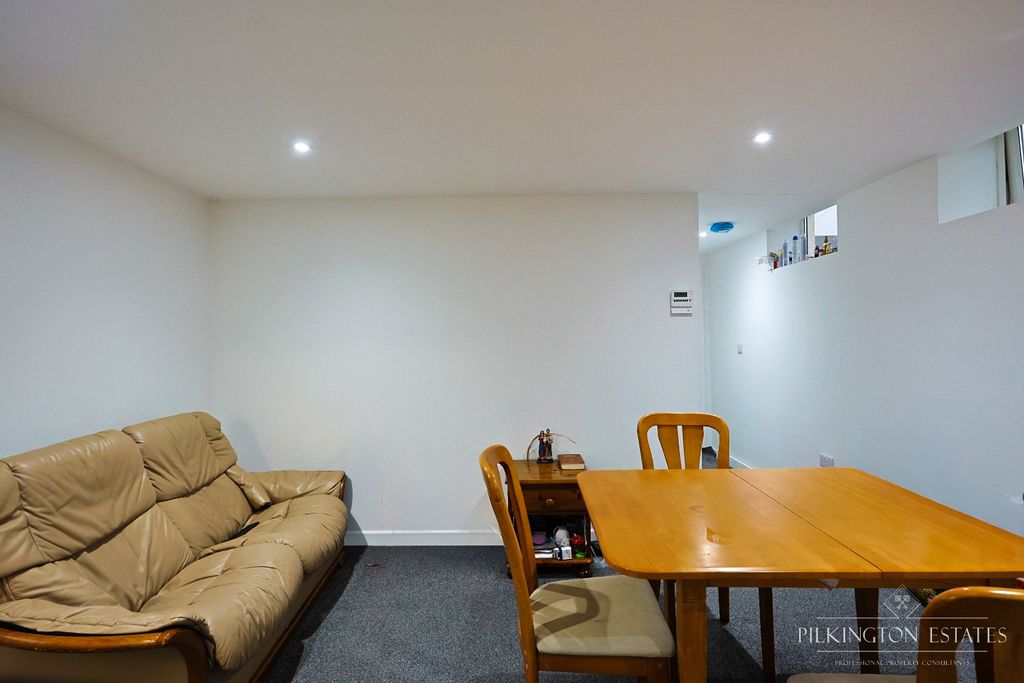 Property photo 3 of 14 4831493