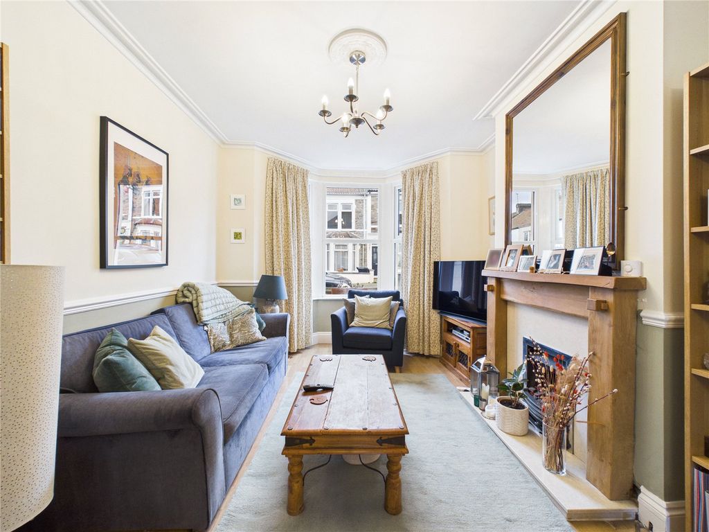 Property photo 1 of 19 Picture No. 07