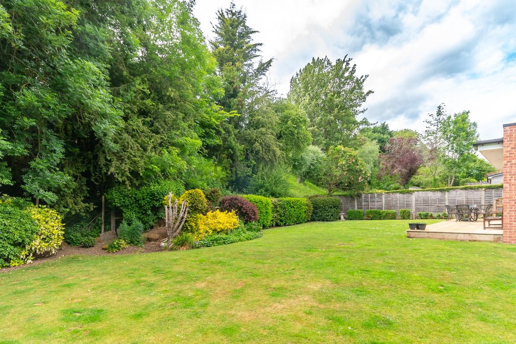 Property photo 3 of 36